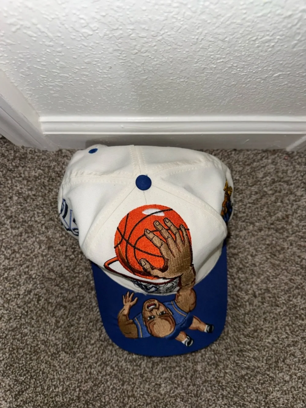 Vintage Kentucky Basketball Snapback Hat - Picture 5 of 6